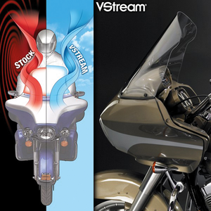 Parabrisas transparente National Cycle VStream instalado en motocicleta Harley-Davidson Touring