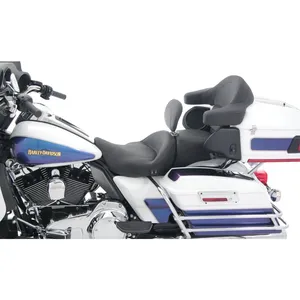 Mustang, asiento Super Touring. Con reposabrazos para conductor. Calefactado