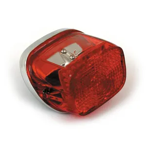 Luz trasera LED estilo 73-98. Lente roja