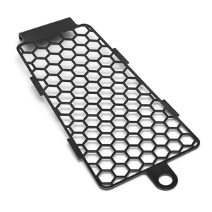 Killer Custom, protector de radiador de aceite 'Comb'. Negro