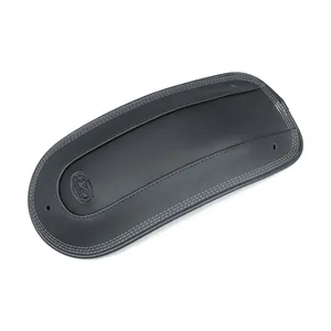 Guardabarros trasero Mustang, bib. Liso con bordes trenzados