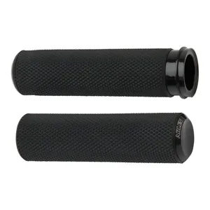 Arlen Ness, empuñaduras Fusion estriadas. Negro