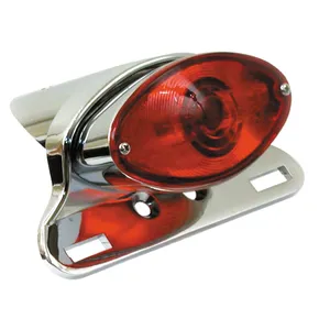 Luz trasera Cateye. Carcasa fundida con soporte. Cromada