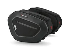 Juego de alforjas Pro Blaze H montadas en motocicleta