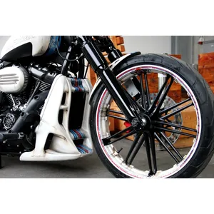Cult-Werk, cubierta de radiador 'Racing'. Negro mate