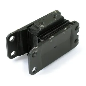 Goma de montaje de motor aislador. Trasera