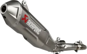 Sistema de escape Evolution Line instalado en motocicleta Harley-Davidson con motor Evolution