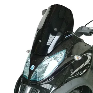 Parabrisas transparente curvado para motocicleta