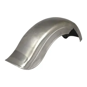 Guardabarros trasero Custom Fat Bob, cadena lado derecho