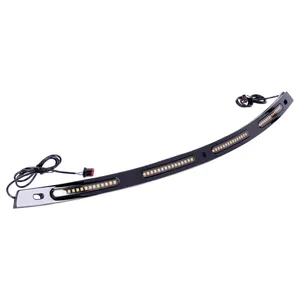 Custom Dynamics, moldura secuencial para parabrisas. Negro