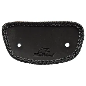 Mustang, guardabarros trasero corto. Liso con bordes trenzados. Negro