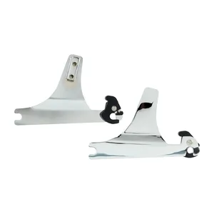 Placa lateral desmontable para sissy bar. Cromada