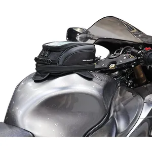 Nelson-Rigg, bolsa de depósito magnética/correa Commuter lite. 5.8L
