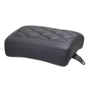 Asiento para pasajero Mustang, Double Diamond Tripper. Hilo negro