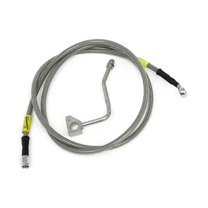 Manguera de freno delantera MCS por Goodridge, acero inoxidable con recubrimiento transparente