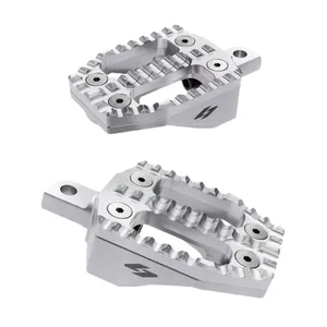 Kraus, juego de estriberas EXO. Parte superior de aluminio mecanizado / Parte inferior de aluminio mecanizado