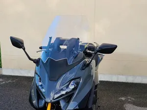 Parabrisas transparente para scooter montado en manillar