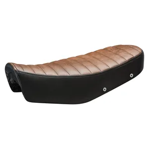 C-Racer, asiento Scrambler. Marrón con pliegues
