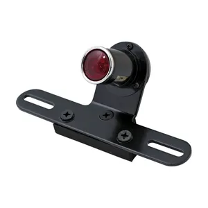 Luz trasera LED estilo clásico, tipo 5. Negro. Lente roja