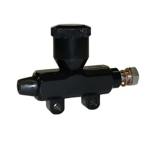 K-Tech, cilindro maestro hidráulico trasero personalizado. Negro