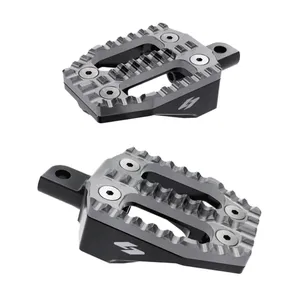 Kraus, juego de estriberas EXO. Parte superior de acero inoxidable mecanizado / Base de aluminio negro