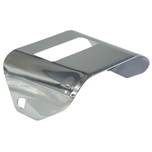 Visera para luz trasera, modelo 73-up. Liso. Cromado