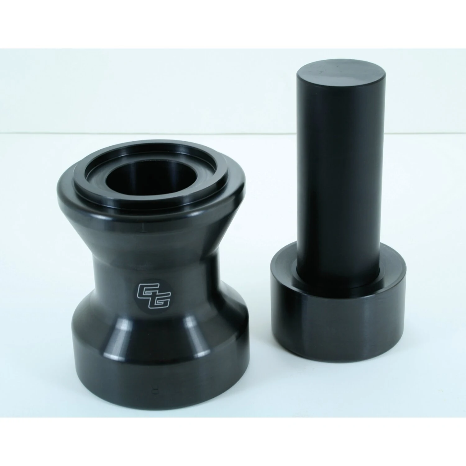 ak-9913-6868-george-s-garage-1